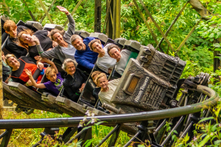 Ride at Alton Towers with families onboard_Run Alton Towers